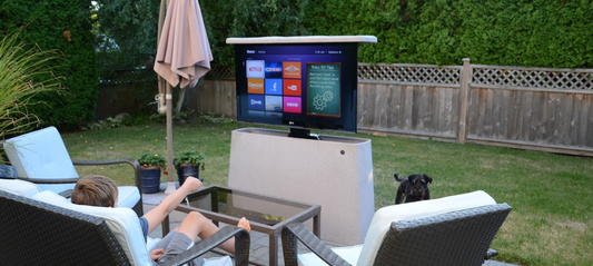Best Patio Ideas for an Outdoor  Movie Night
